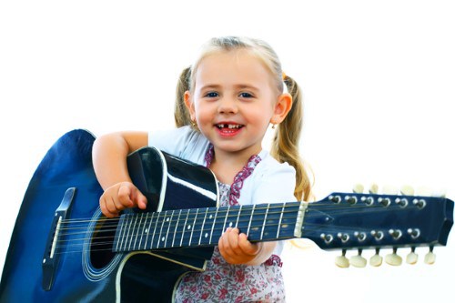 Conoce-los-beneficios-de-la-música-en-los-niños